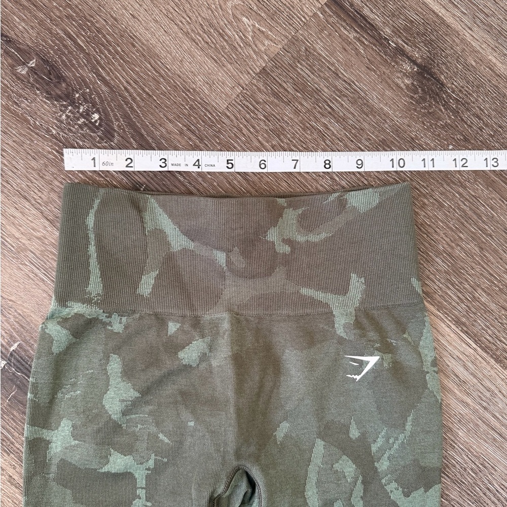 Gymshark Green Camo Seamless Leggings - Picture 2 of 5